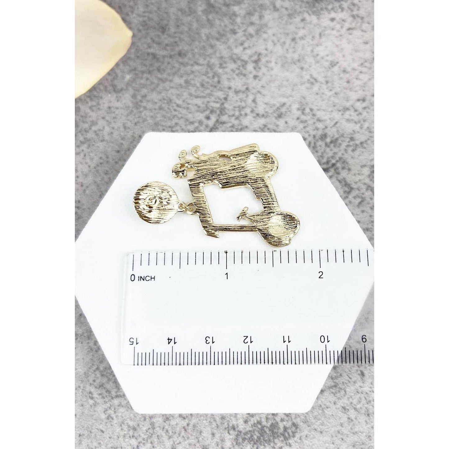 GOLF CART SHAPED WITH PEARL ENAMEL POST EARRING